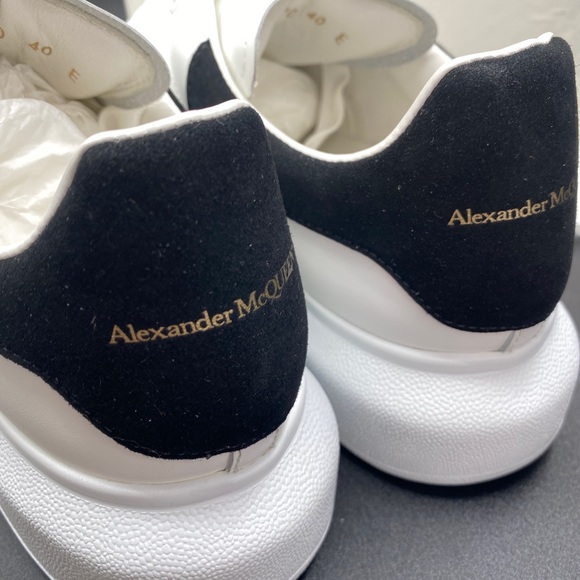 Alexander McQueen Women’s Oversized Leather/Suede Sneakers Size 10 NWB AUTHENTIC - Picture 4 of 9